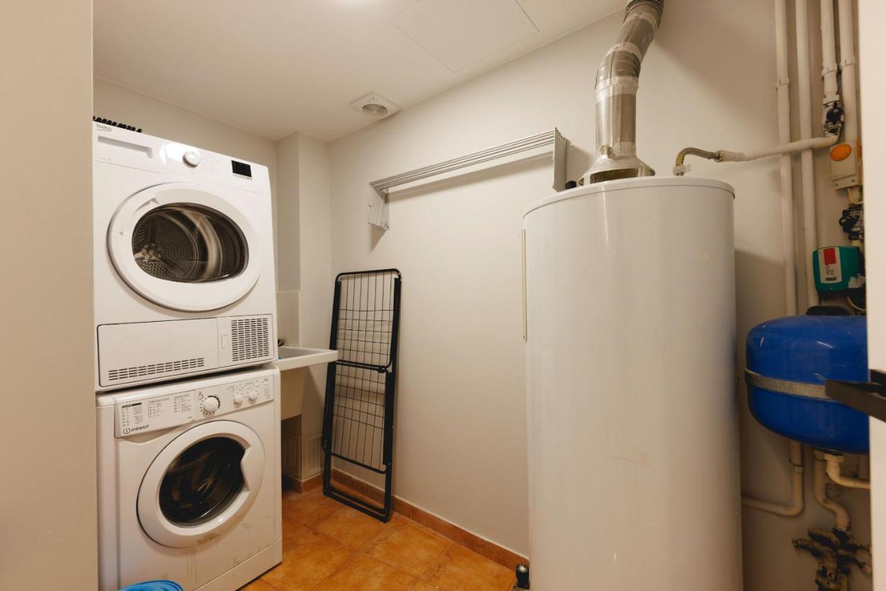 Bravissimo Cort Reial Duplex, Spacious With 3 Bedrooms Girona Luaran gambar